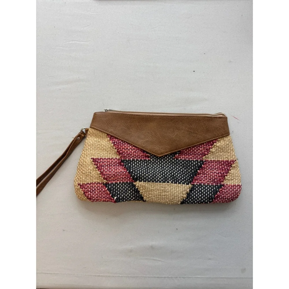 Southwestern Woven Straw Wristlet Clutch Bag Brown Faux Leather Trim Geometric